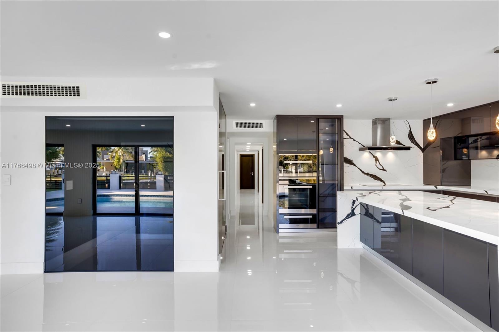 406 Holiday Dr Hallandale Beach, FL 33009 406 Holiday Dr Hallandale Beach, FL 33009