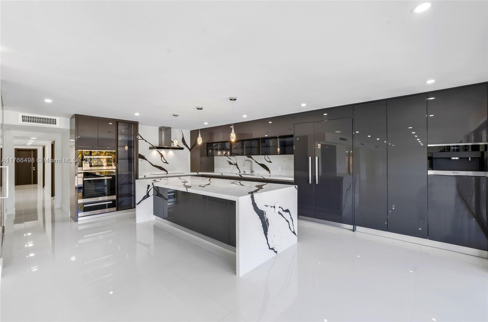 406 Holiday Dr Hallandale Beach, FL 33009 406 Holiday Dr Hallandale Beach, FL 33009