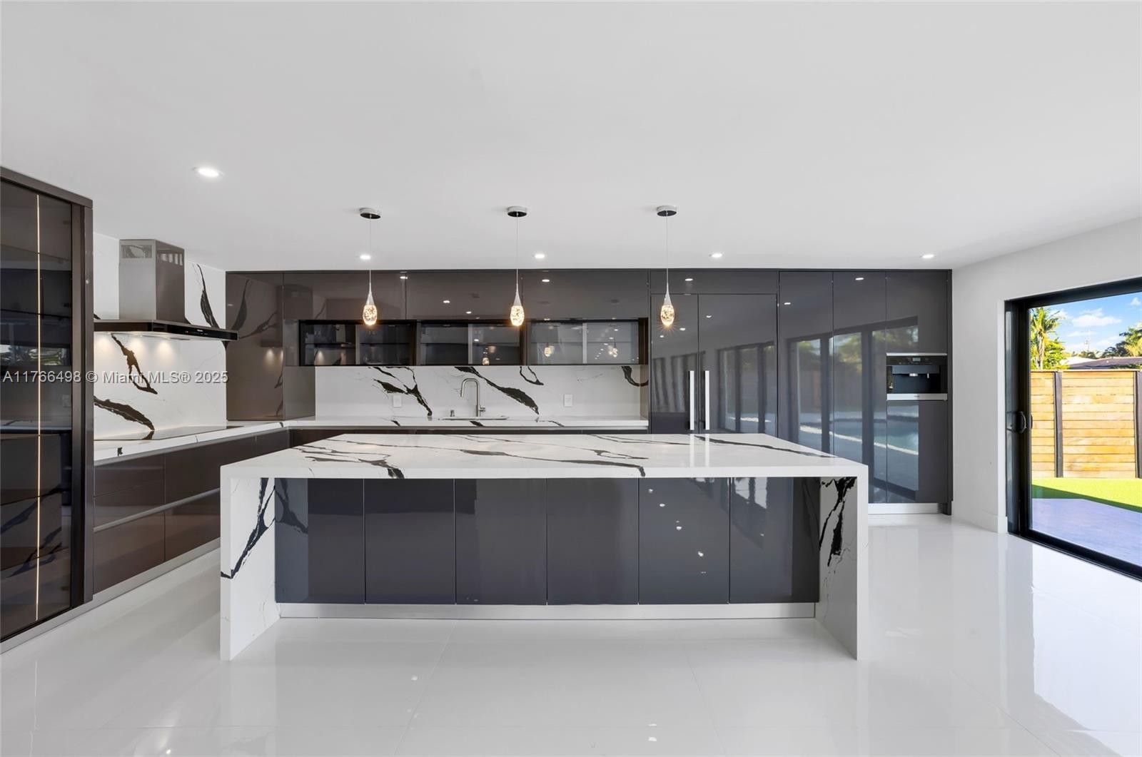 406 Holiday Dr Hallandale Beach, FL 33009 406 Holiday Dr Hallandale Beach, FL 33009