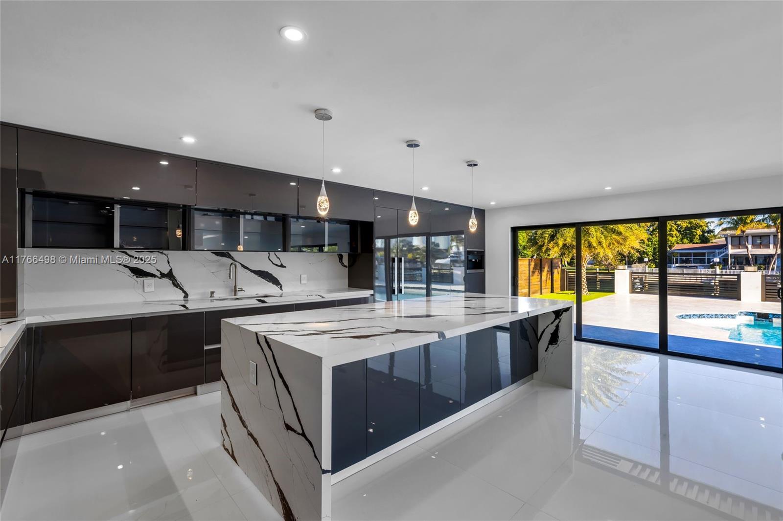 406 Holiday Dr Hallandale Beach, FL 33009 406 Holiday Dr Hallandale Beach, FL 33009