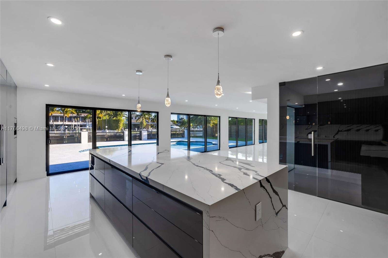 406 Holiday Dr Hallandale Beach, FL 33009 406 Holiday Dr Hallandale Beach, FL 33009