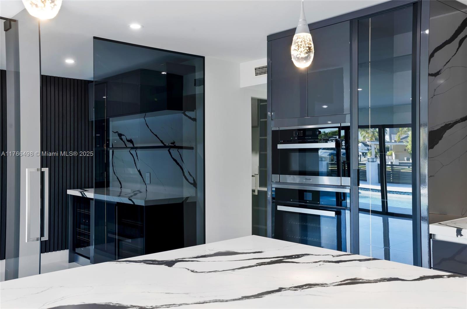 406 Holiday Dr Hallandale Beach, FL 33009 406 Holiday Dr Hallandale Beach, FL 33009