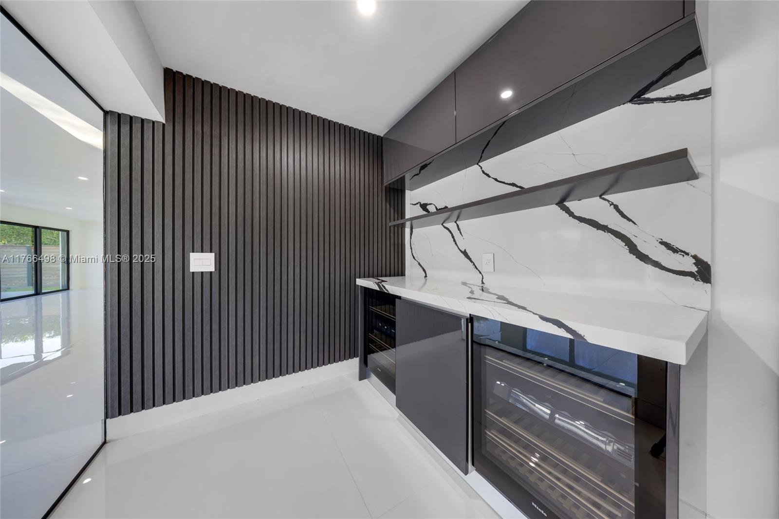 406 Holiday Dr Hallandale Beach, FL 33009 406 Holiday Dr Hallandale Beach, FL 33009