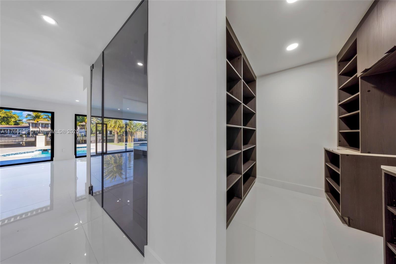 406 Holiday Dr Hallandale Beach, FL 33009 406 Holiday Dr Hallandale Beach, FL 33009