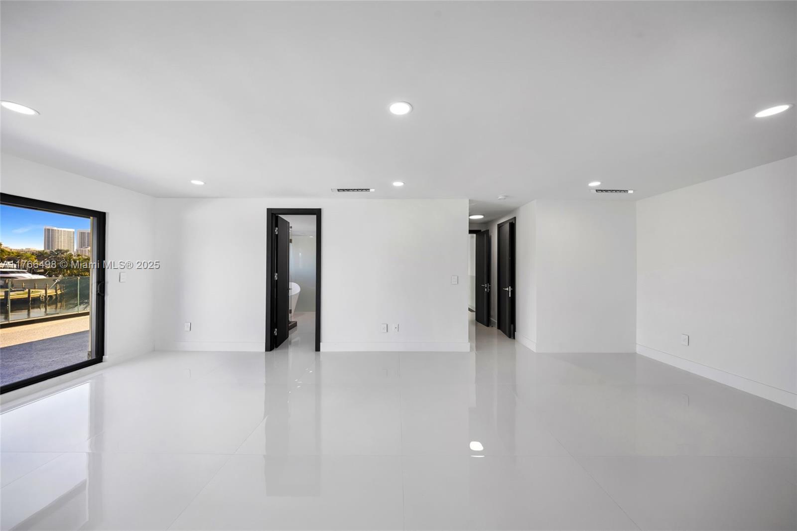 406 Holiday Dr Hallandale Beach, FL 33009 406 Holiday Dr Hallandale Beach, FL 33009