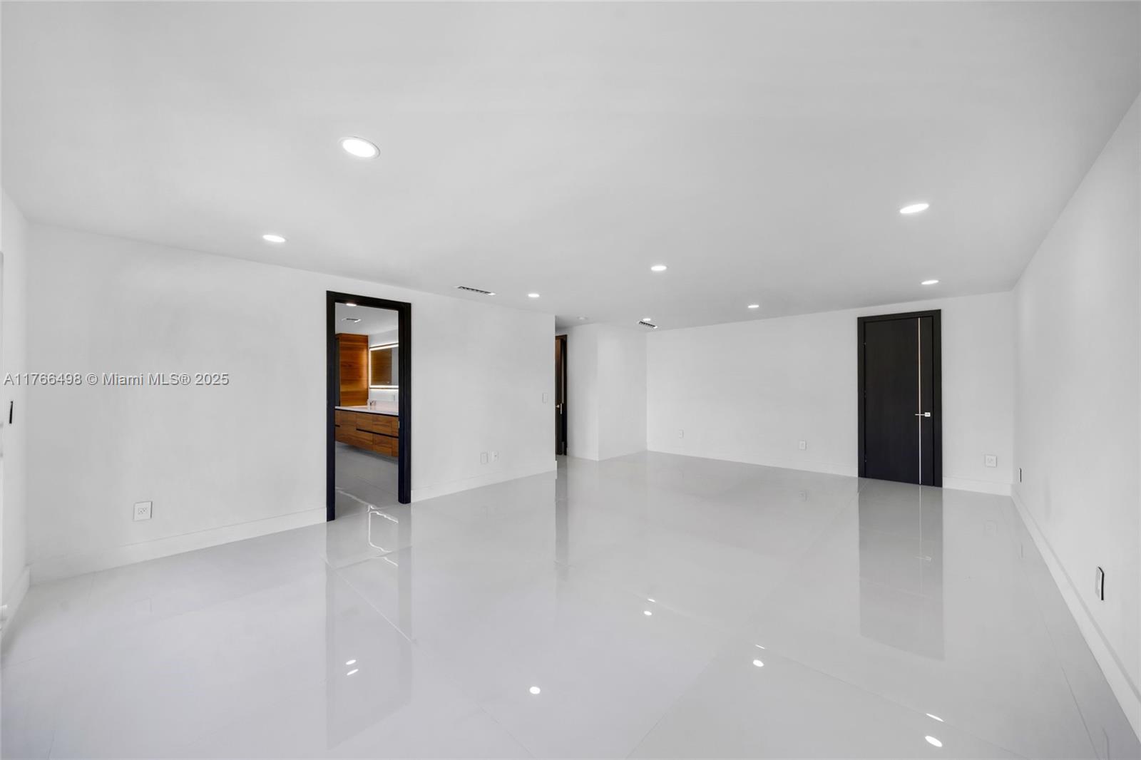 406 Holiday Dr Hallandale Beach, FL 33009 406 Holiday Dr Hallandale Beach, FL 33009