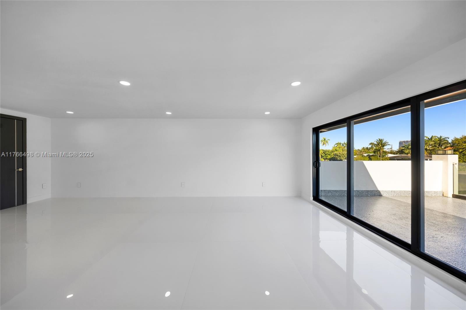 406 Holiday Dr Hallandale Beach, FL 33009 406 Holiday Dr Hallandale Beach, FL 33009