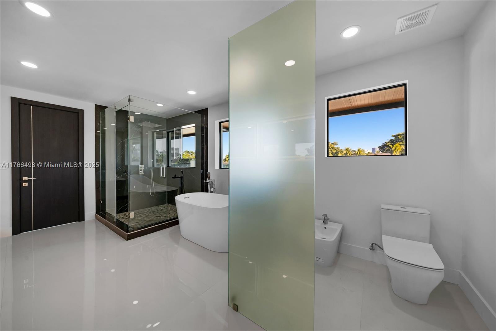 406 Holiday Dr Hallandale Beach, FL 33009 406 Holiday Dr Hallandale Beach, FL 33009