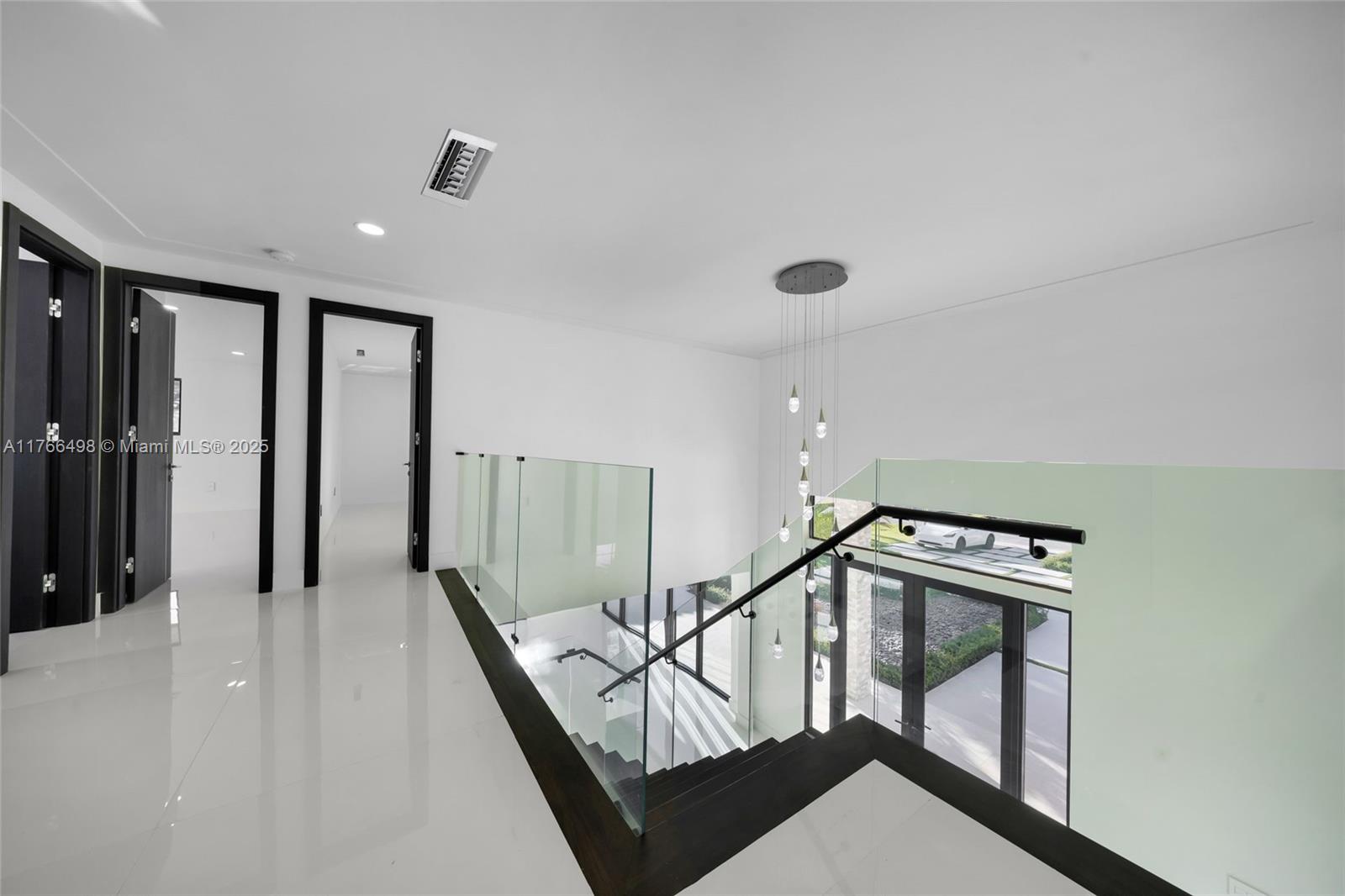 406 Holiday Dr Hallandale Beach, FL 33009 406 Holiday Dr Hallandale Beach, FL 33009