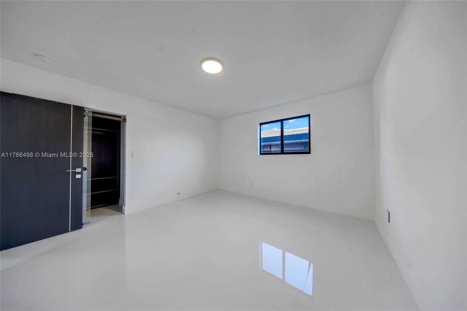 406 Holiday Dr Hallandale Beach, FL 33009 406 Holiday Dr Hallandale Beach, FL 33009