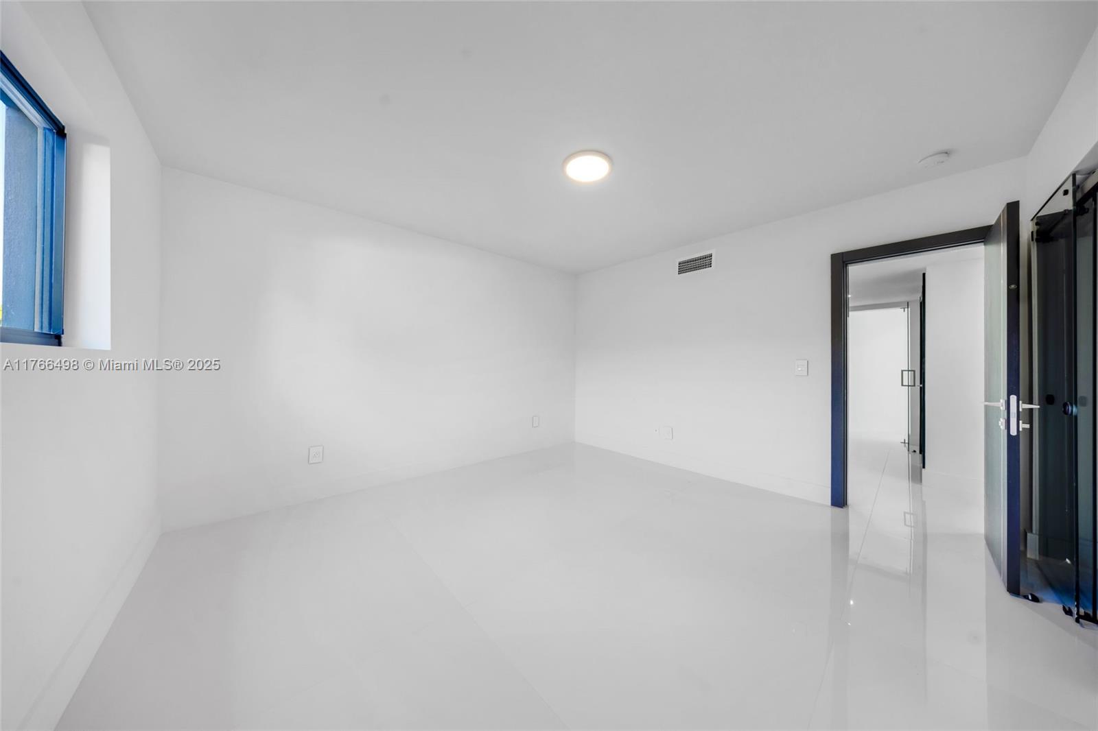 406 Holiday Dr Hallandale Beach, FL 33009 406 Holiday Dr Hallandale Beach, FL 33009