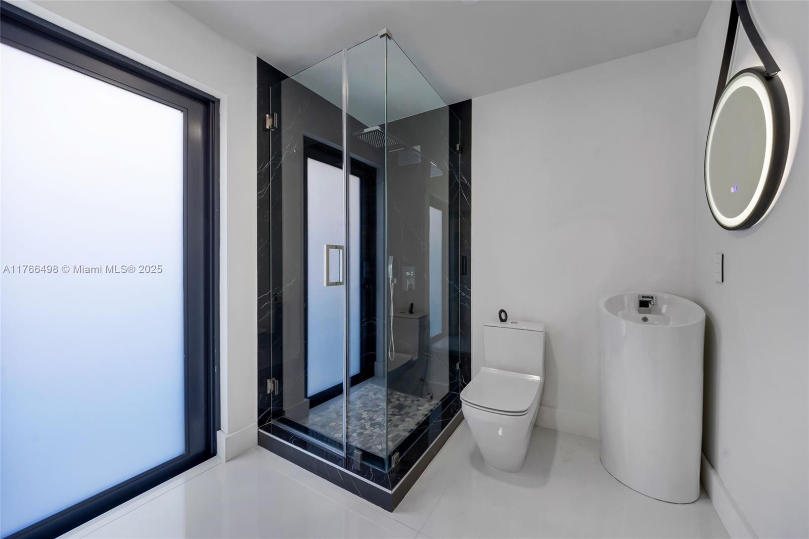 406 Holiday Dr Hallandale Beach, FL 33009 406 Holiday Dr Hallandale Beach, FL 33009