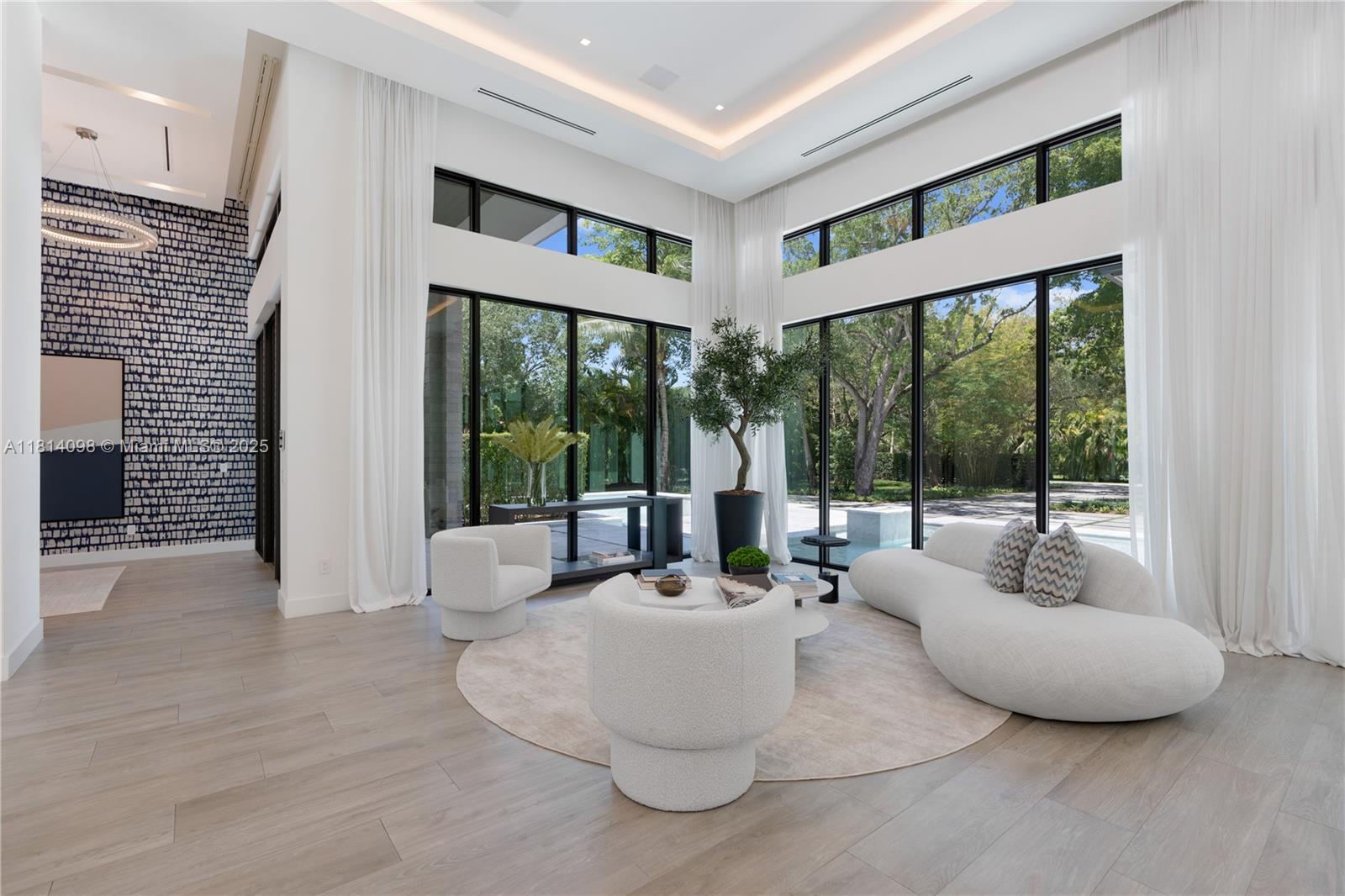 9505 SW 63rd Ct Pinecrest, FL 33156