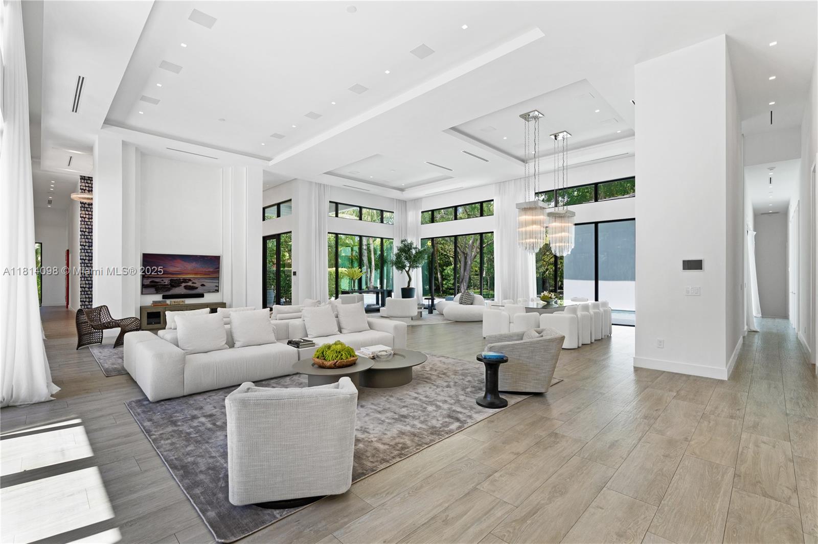 9505 SW 63rd Ct Pinecrest, FL 33156