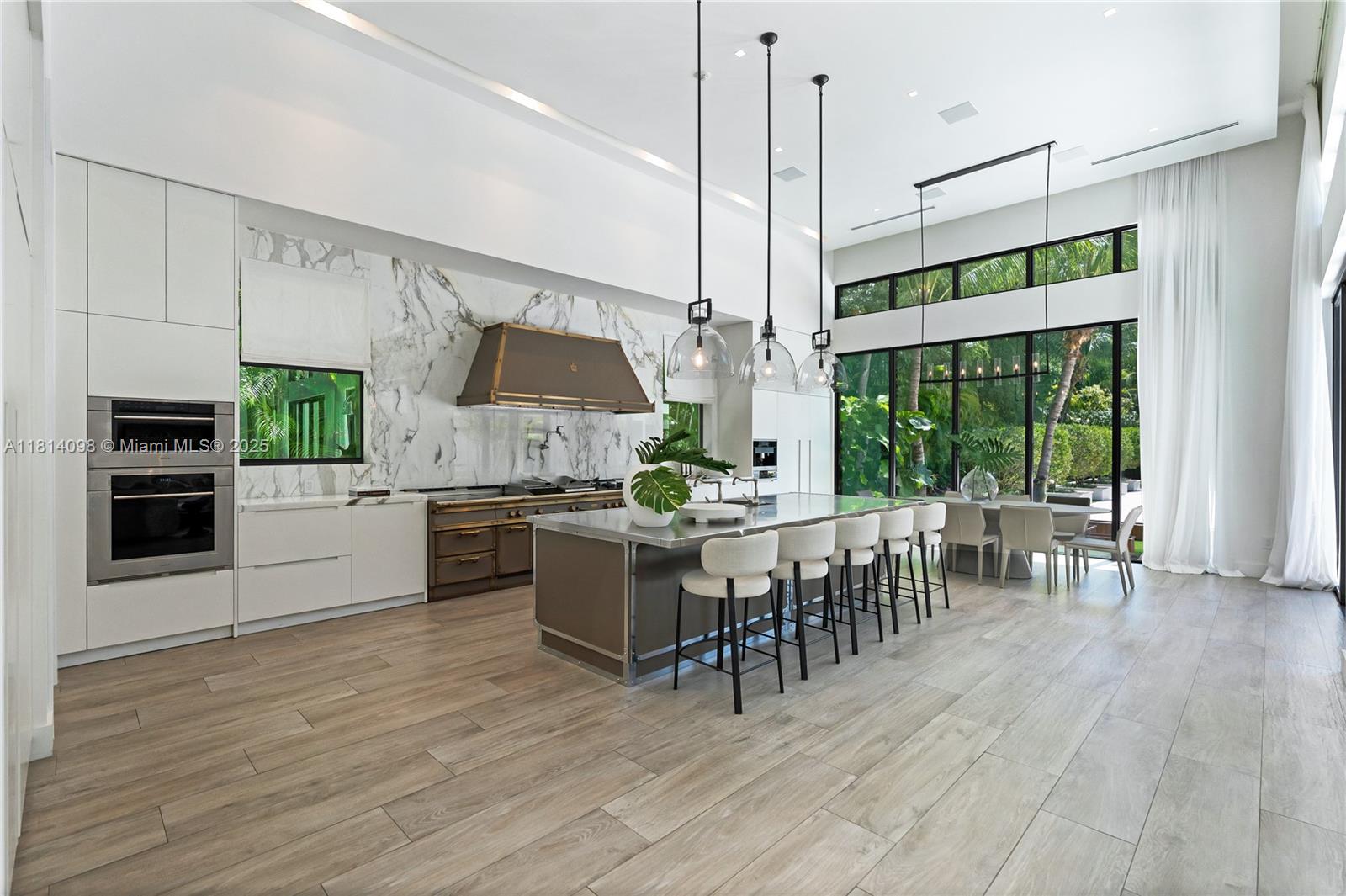 9505 SW 63rd Ct Pinecrest, FL 33156