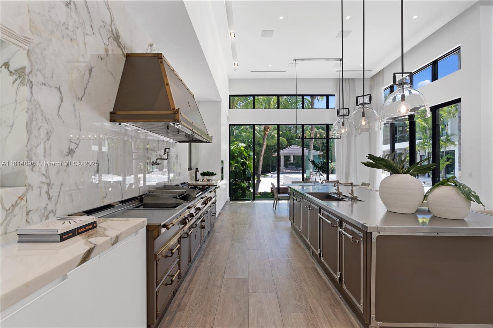 9505 SW 63rd Ct Pinecrest, FL 33156