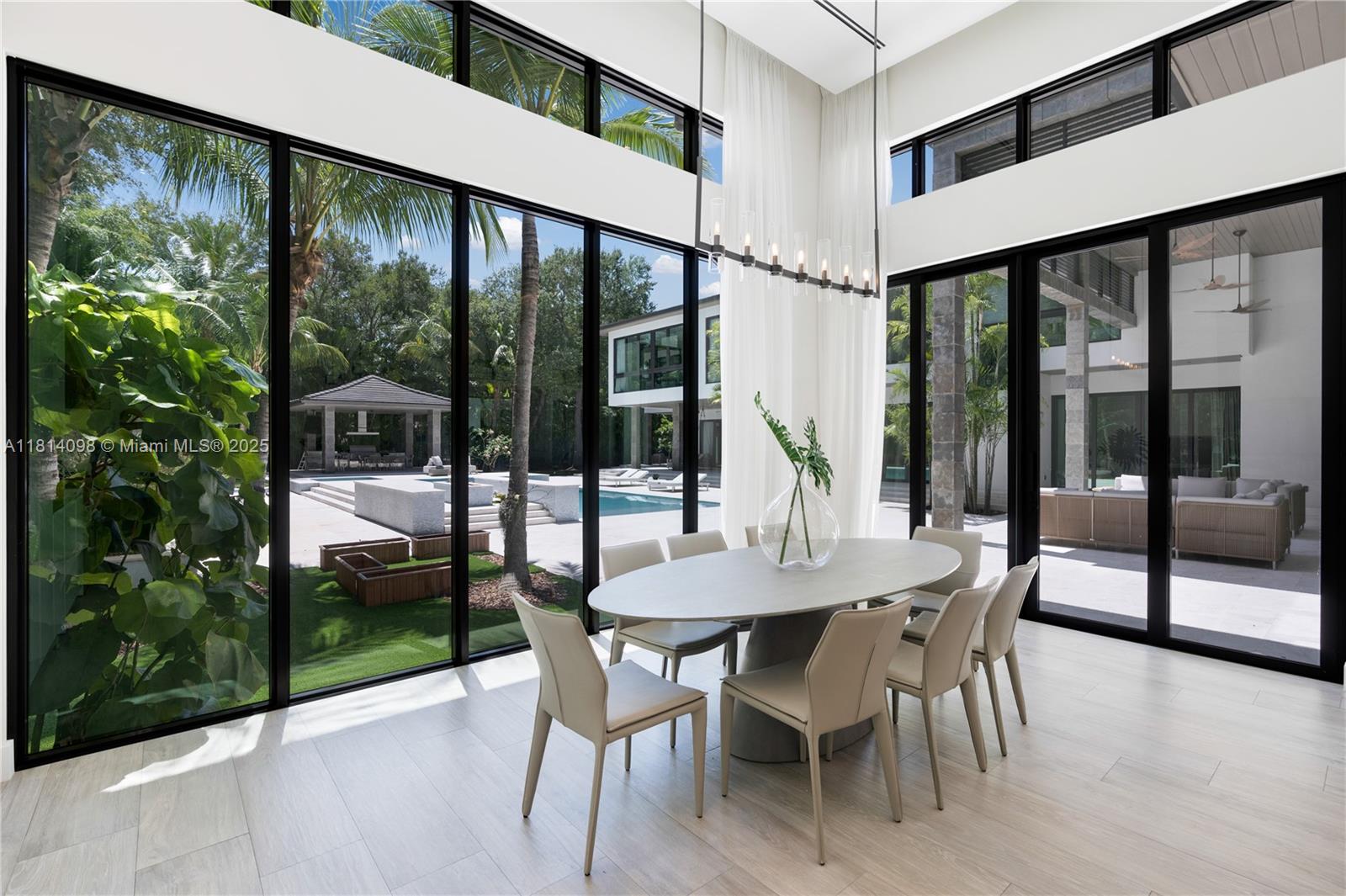 9505 SW 63rd Ct Pinecrest, FL 33156