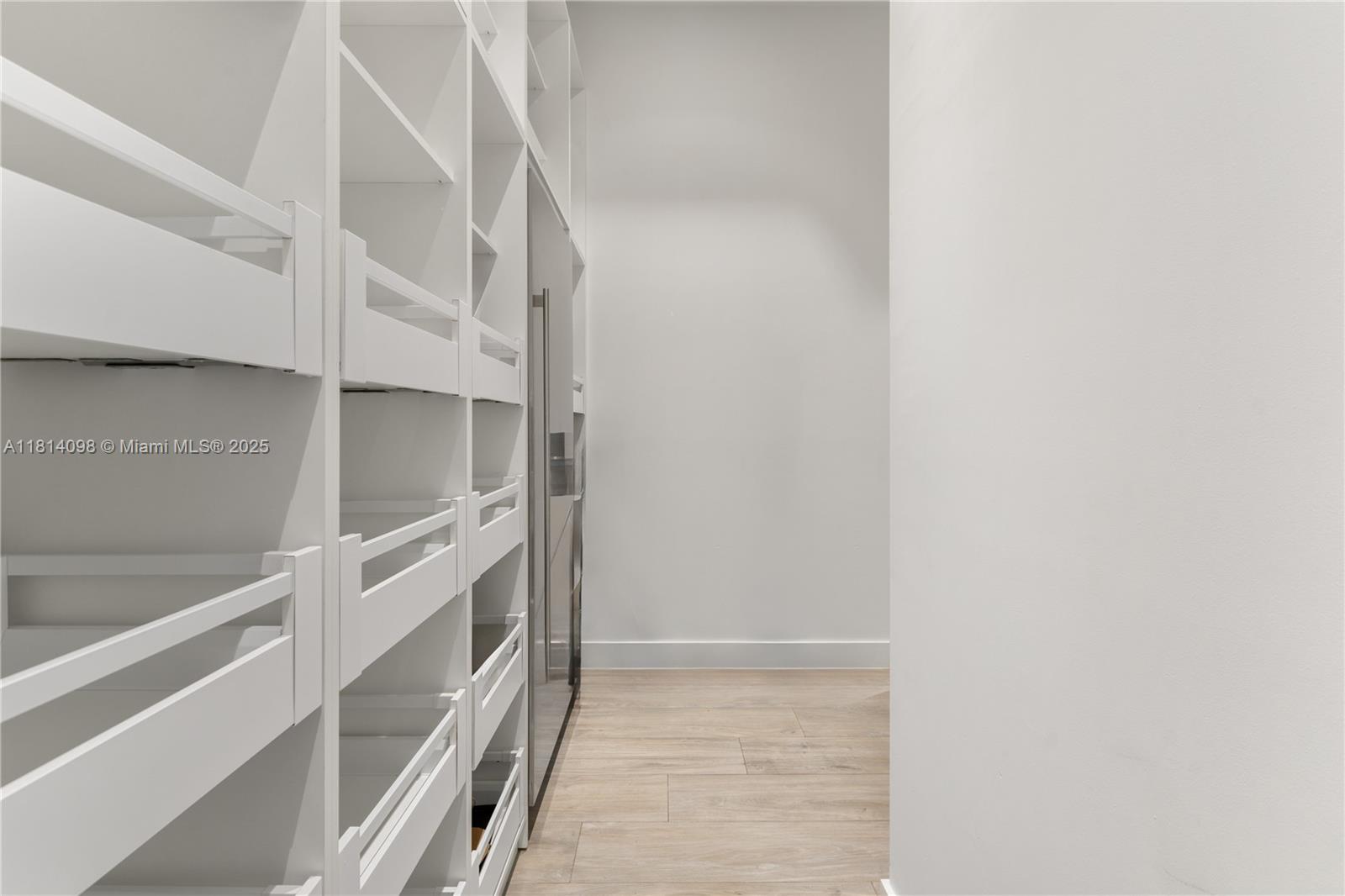 9505 SW 63rd Ct Pinecrest, FL 33156