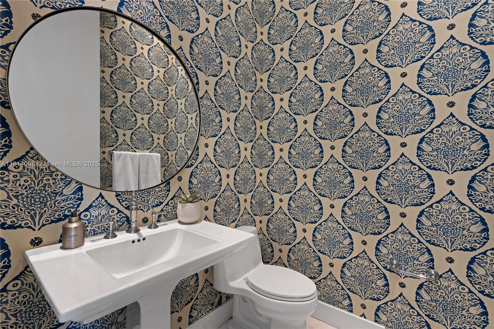 9505 SW 63rd Ct Pinecrest, FL 33156