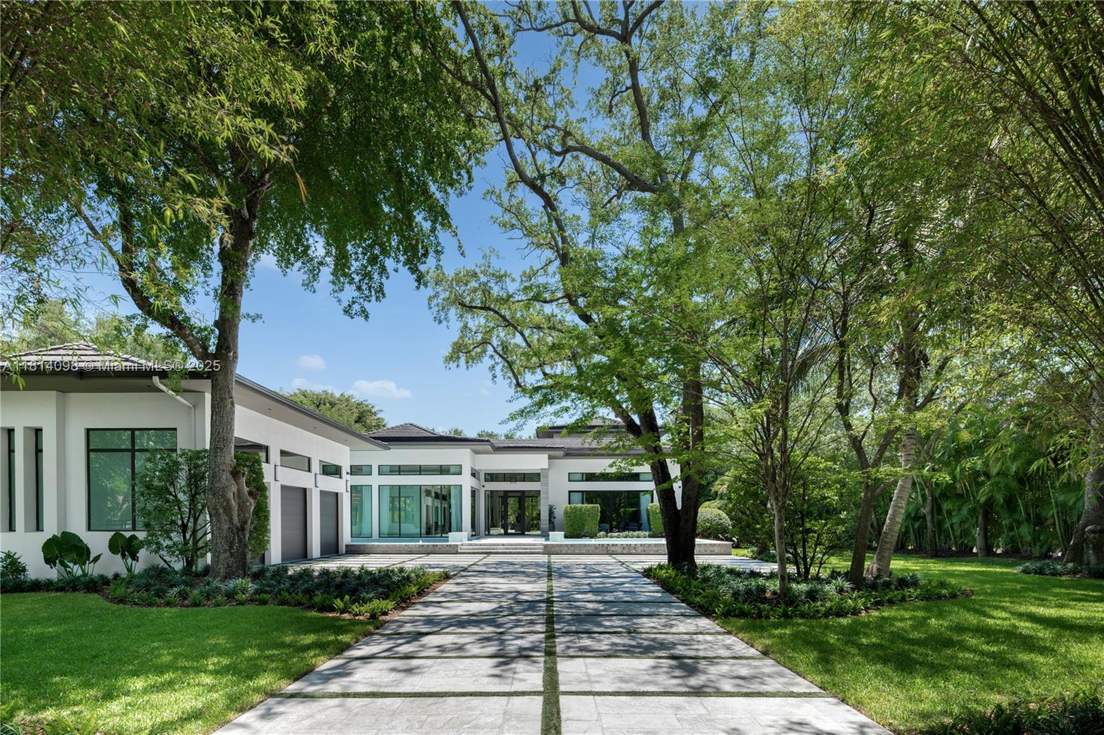 9505 SW 63rd Ct Pinecrest, FL 33156