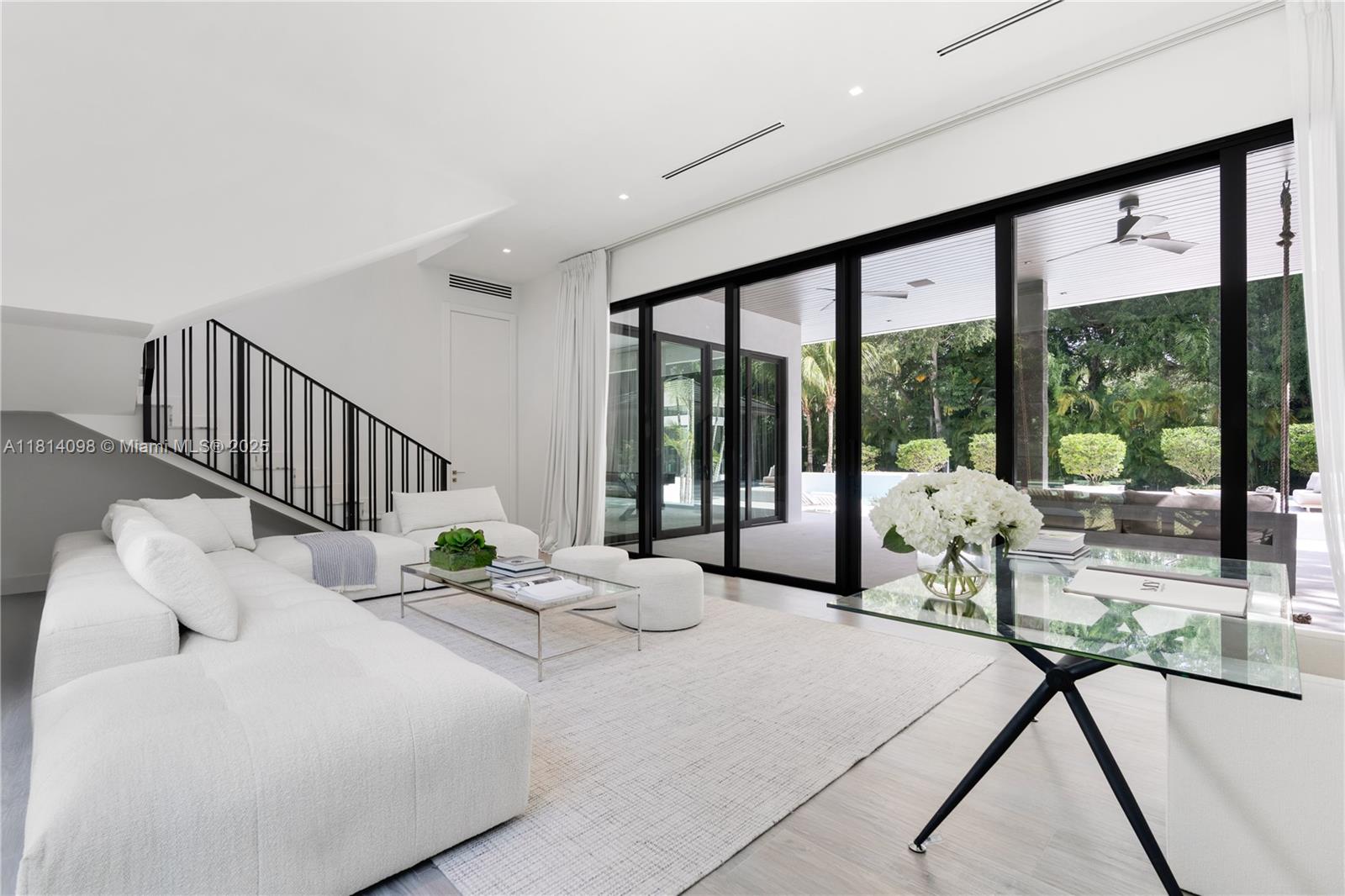 9505 SW 63rd Ct Pinecrest, FL 33156