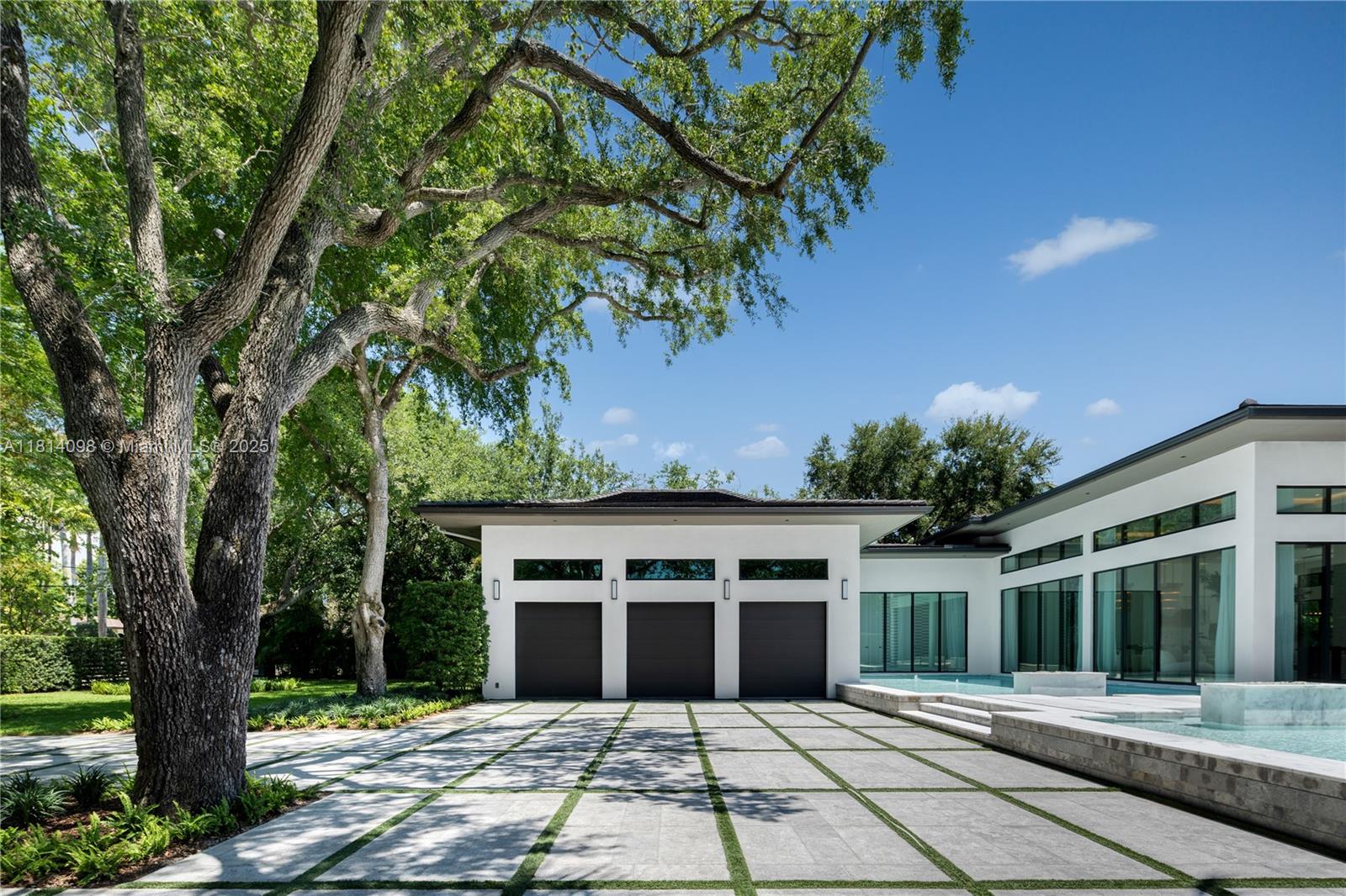 9505 SW 63rd Ct Pinecrest, FL 33156