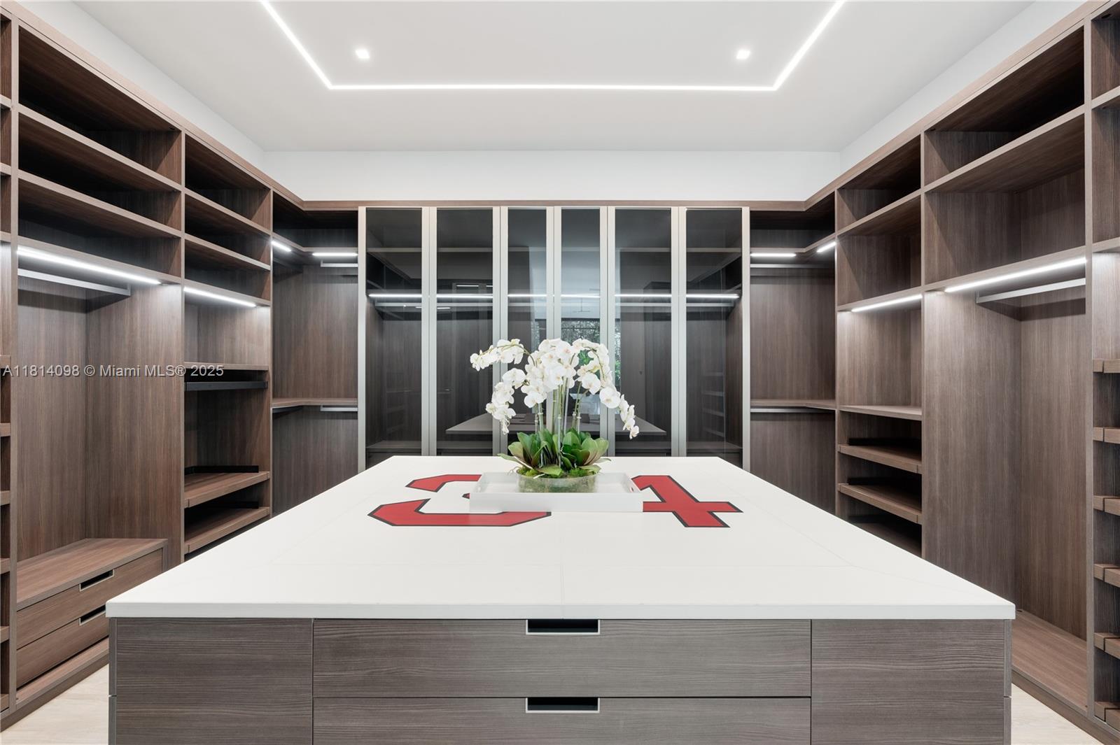 9505 SW 63rd Ct Pinecrest, FL 33156