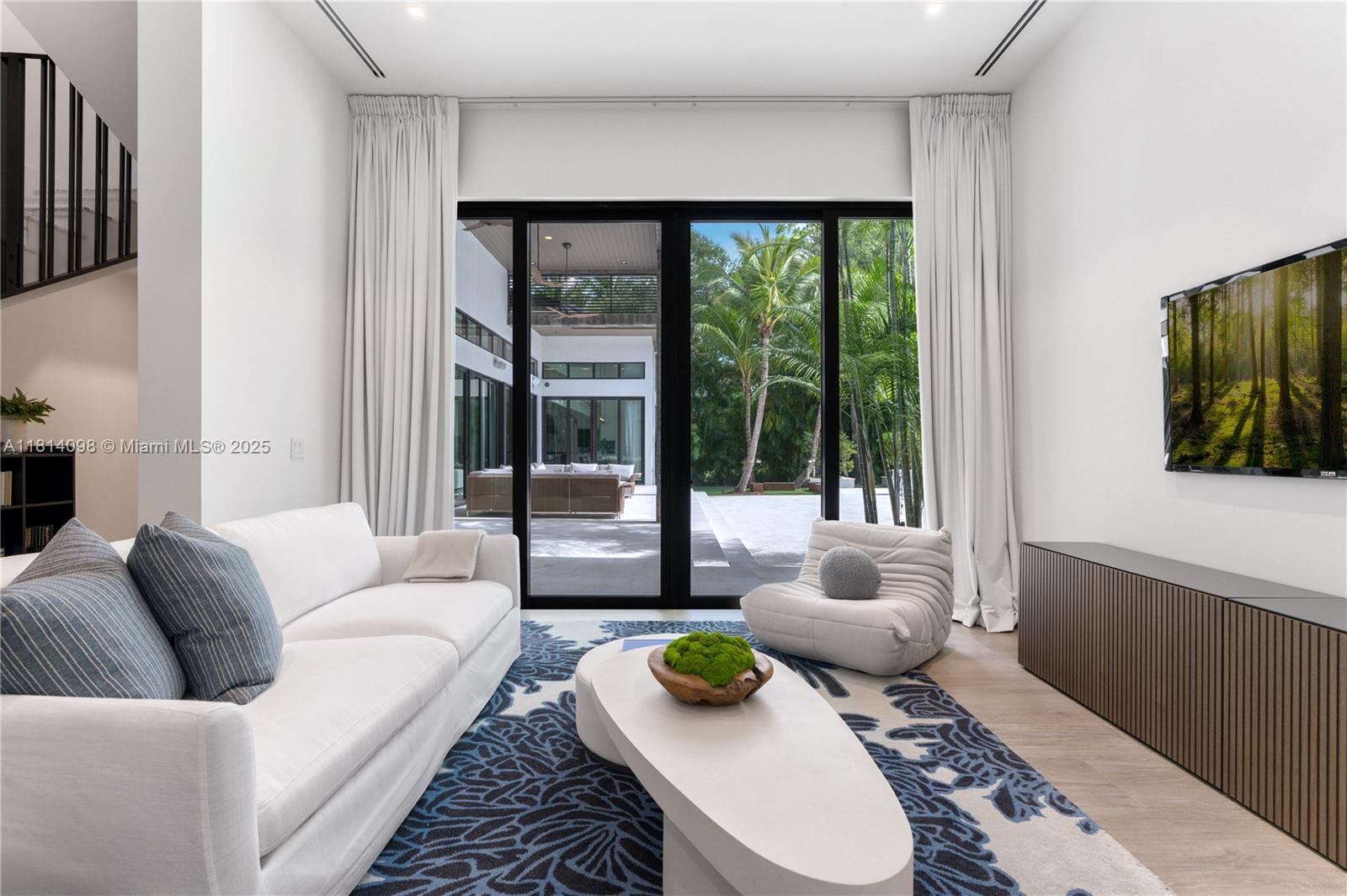 9505 SW 63rd Ct Pinecrest, FL 33156