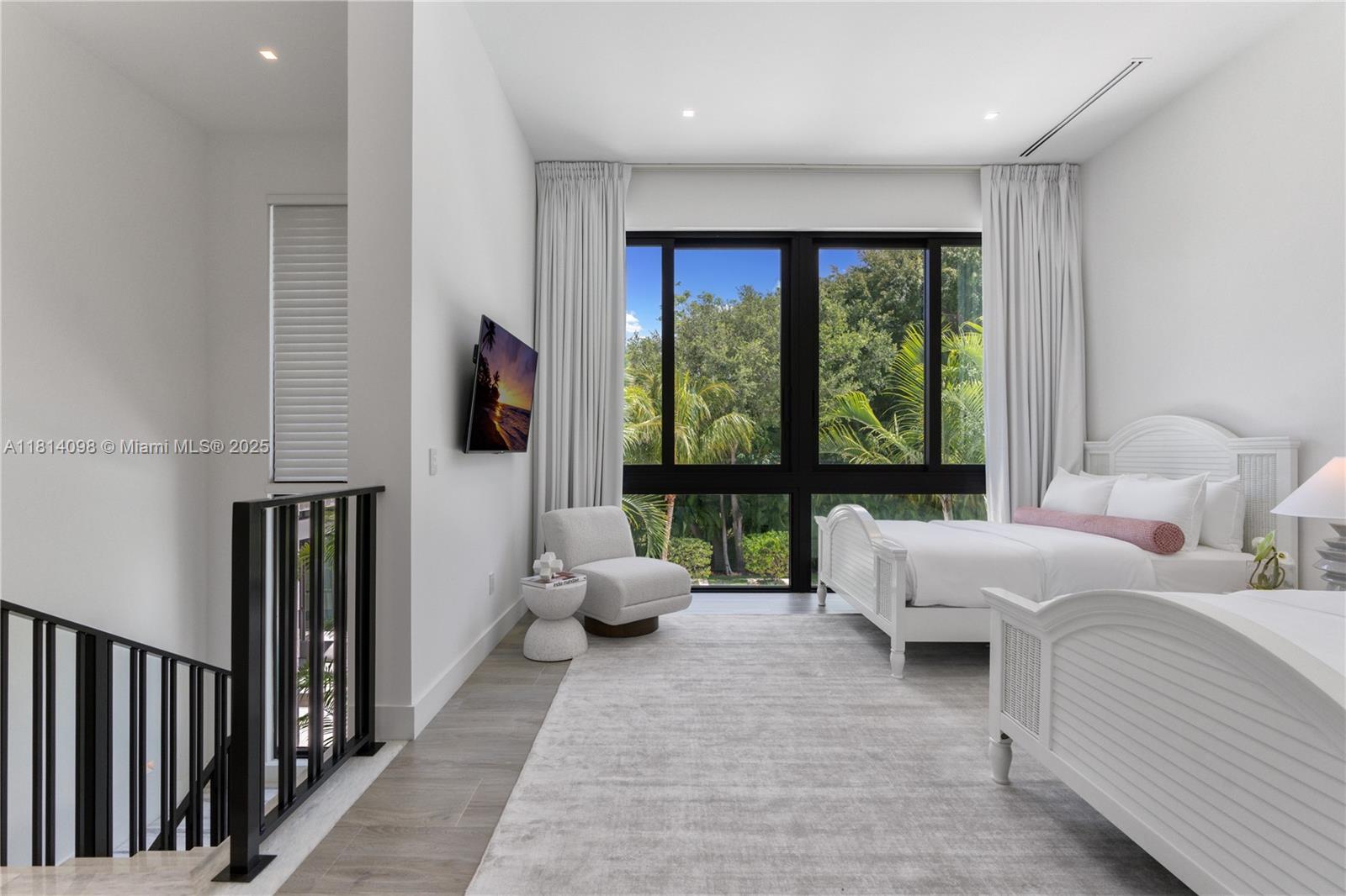 9505 SW 63rd Ct Pinecrest, FL 33156