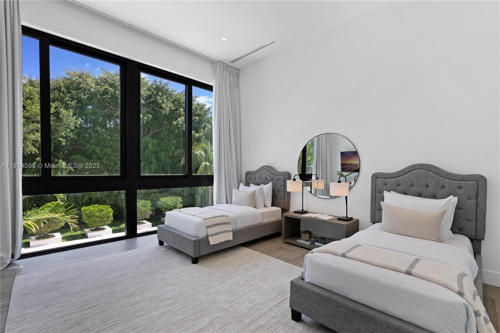 9505 SW 63rd Ct Pinecrest, FL 33156