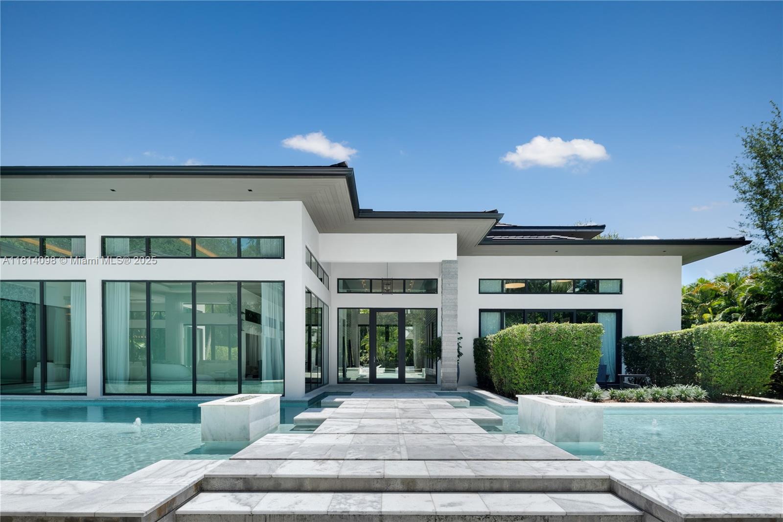 9505 SW 63rd Ct Pinecrest, FL 33156