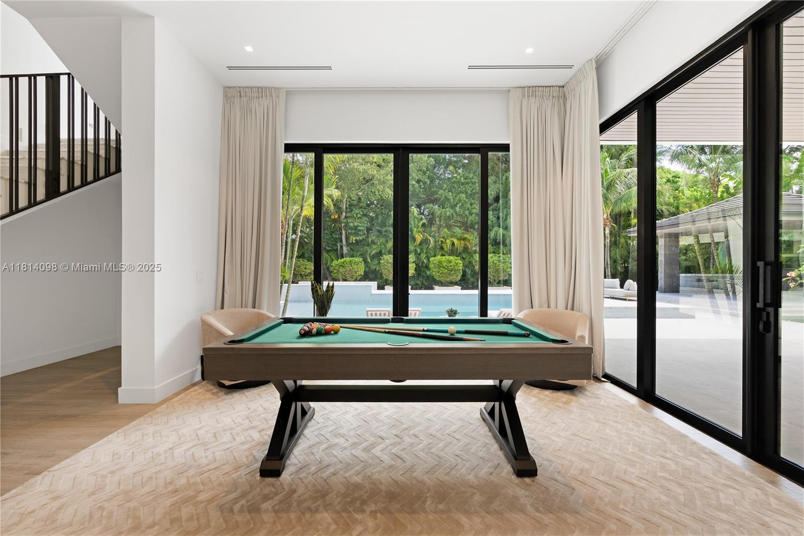 9505 SW 63rd Ct Pinecrest, FL 33156