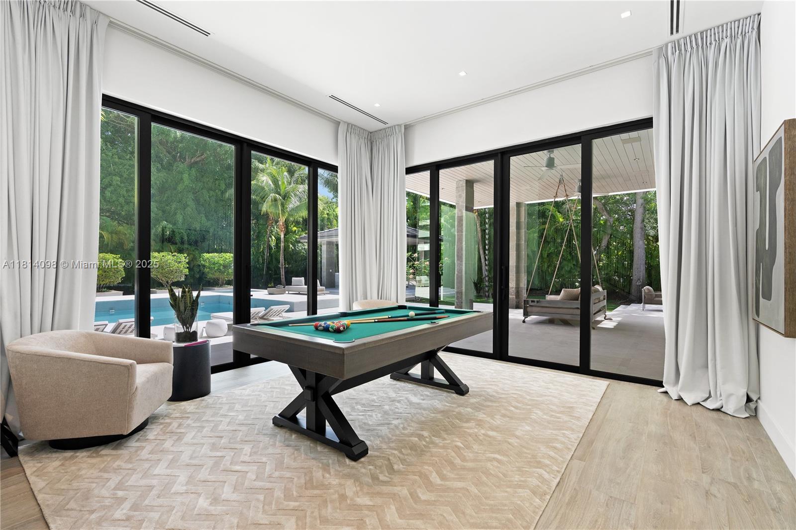 9505 SW 63rd Ct Pinecrest, FL 33156