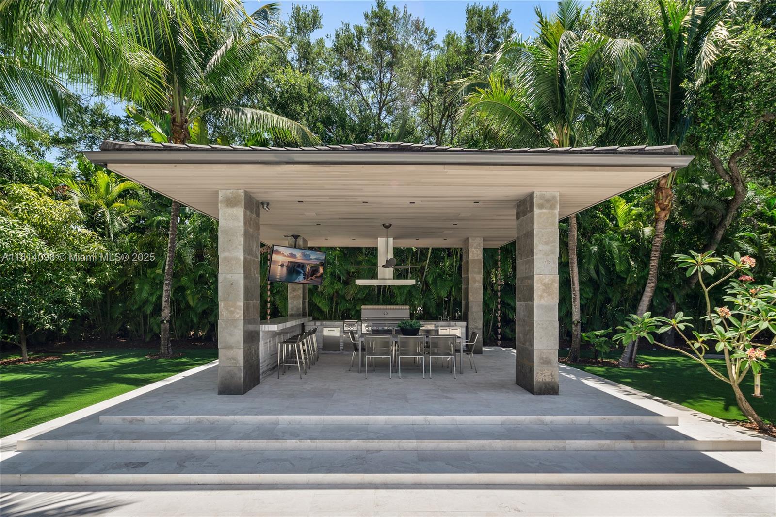 9505 SW 63rd Ct Pinecrest, FL 33156