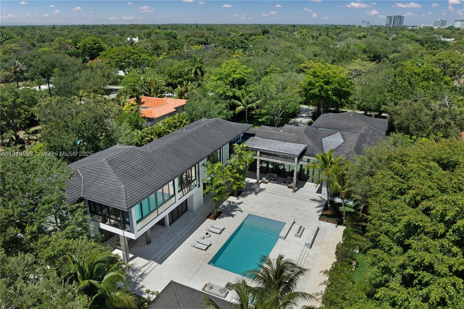 9505 SW 63rd Ct Pinecrest, FL 33156