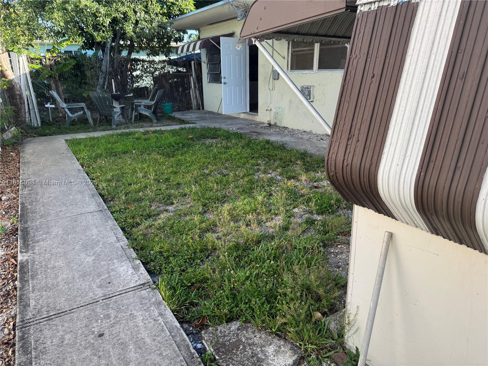 1930 NW 52nd St