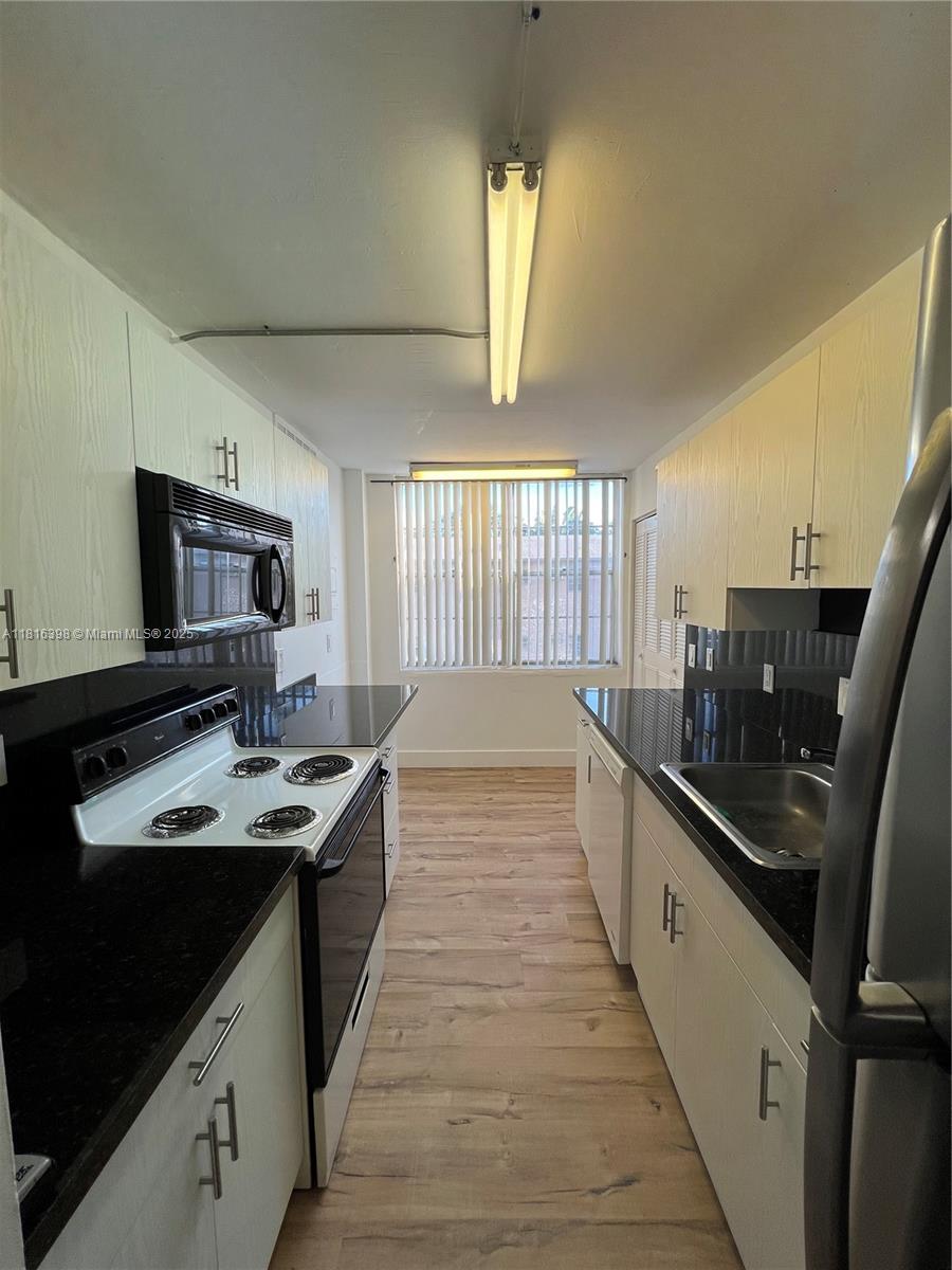 12105 NE 6th Ave #201