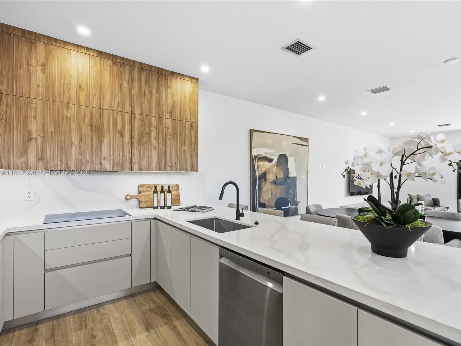 2732 SW 31st Ave Miami, FL 33133