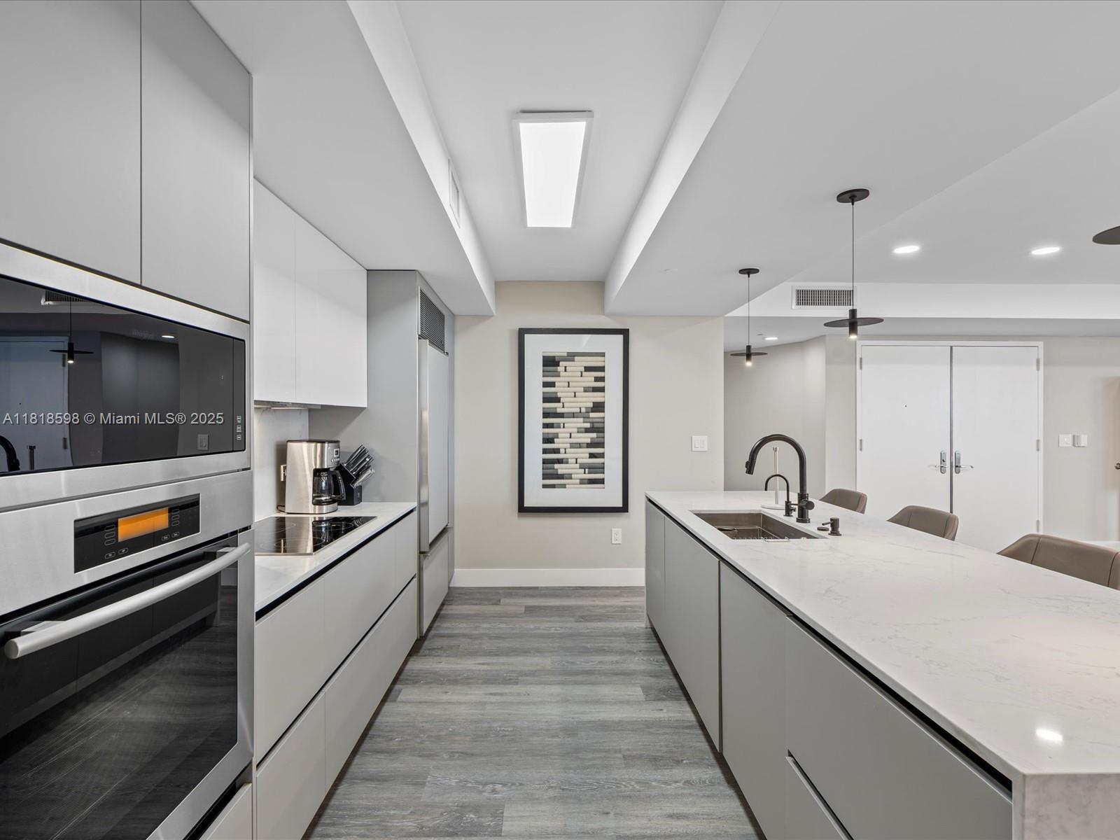 image Ocean Four Condo17