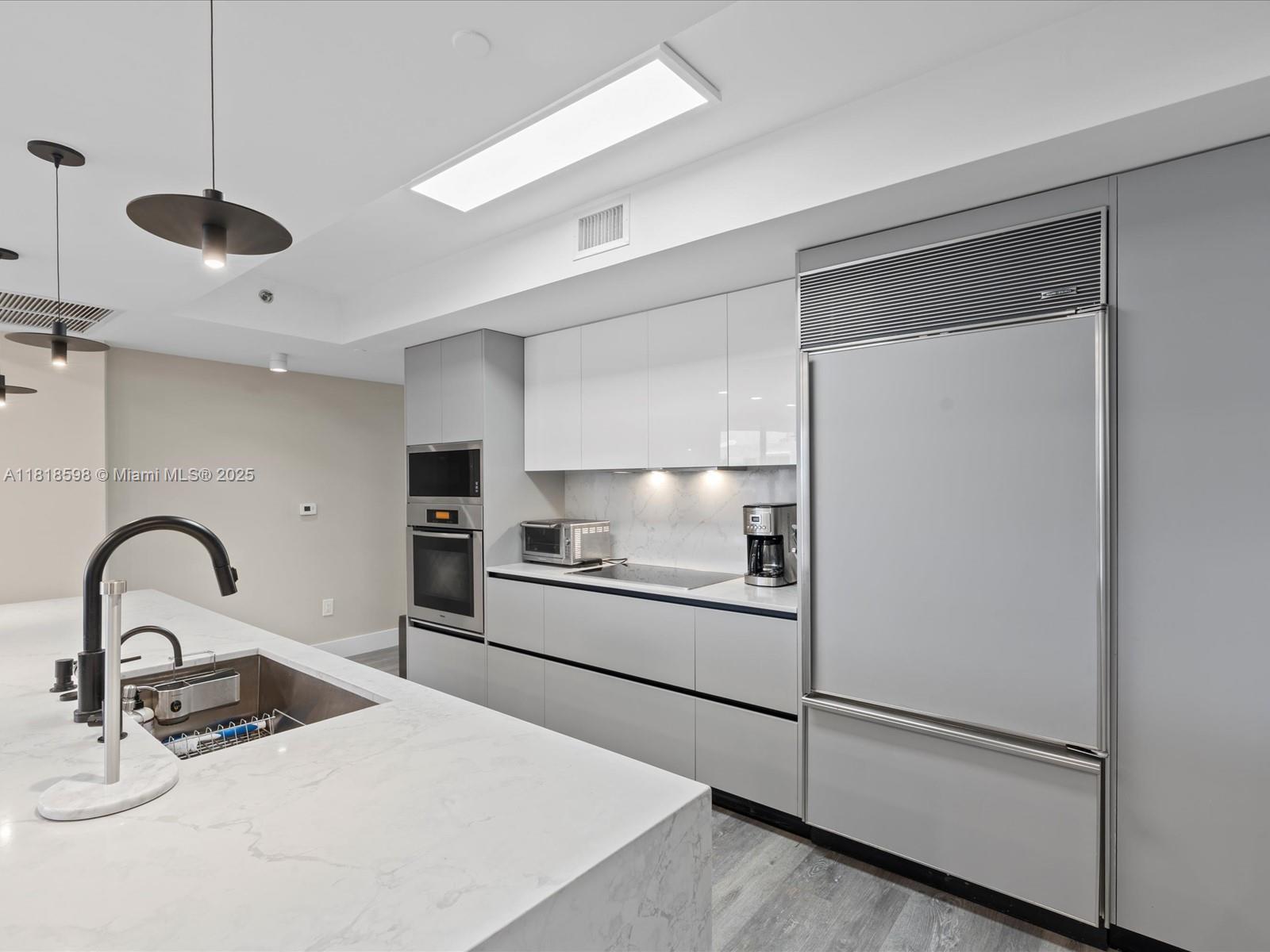 image Ocean Four Condo18