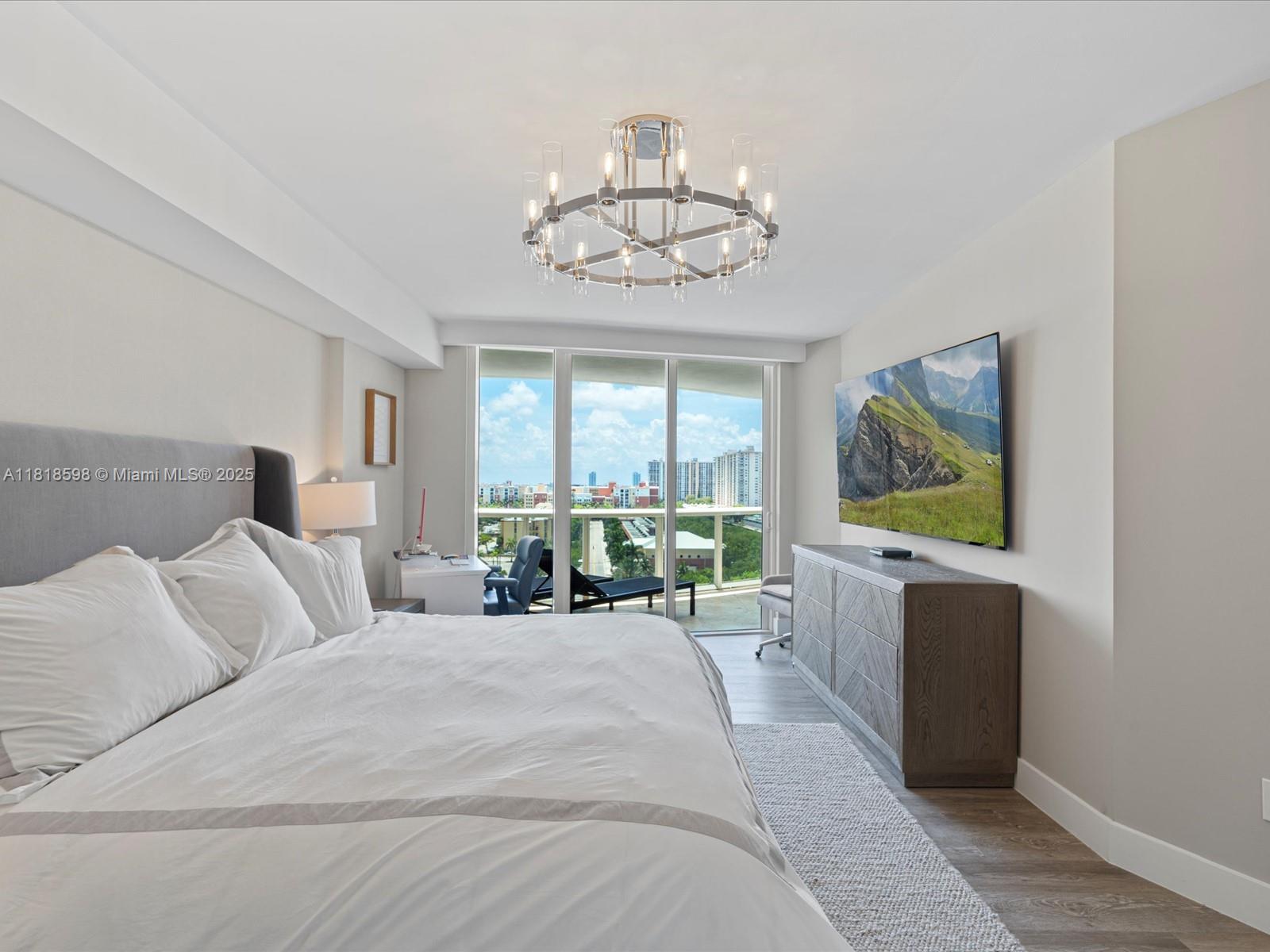 image Ocean Four Condo21