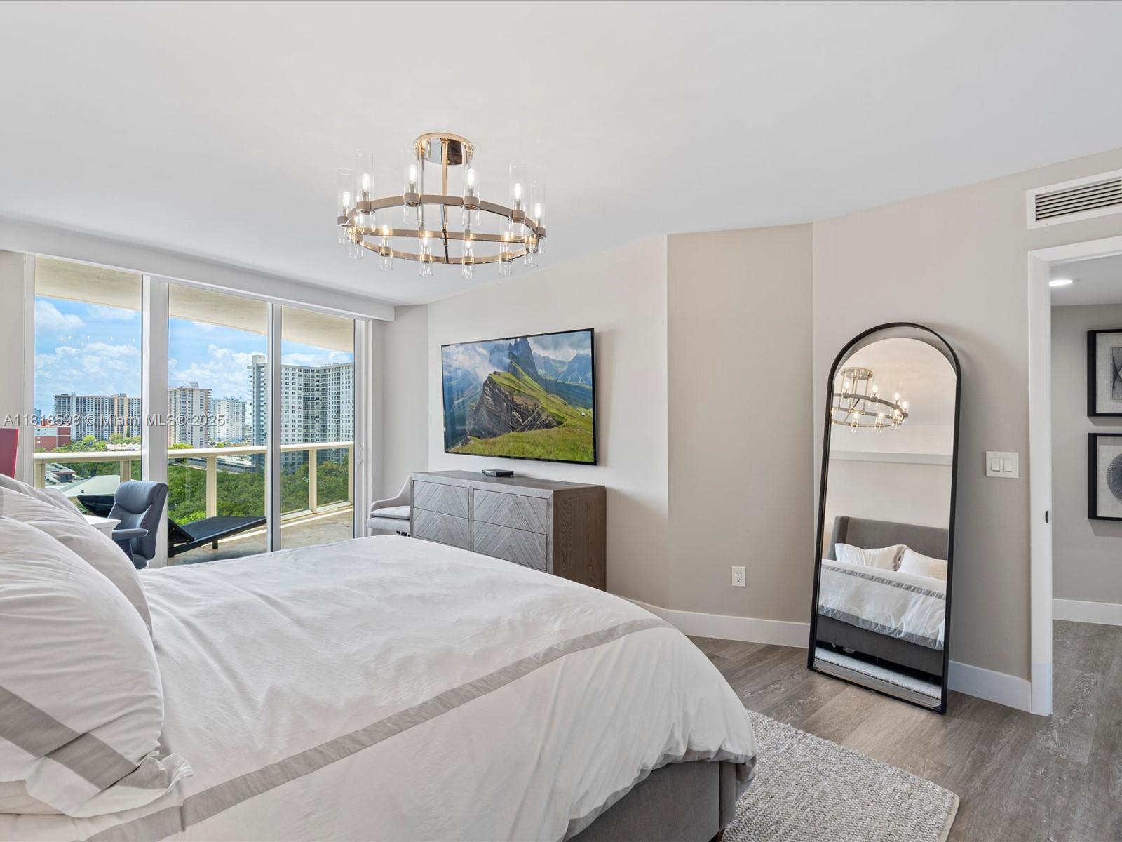 image Ocean Four Condo23