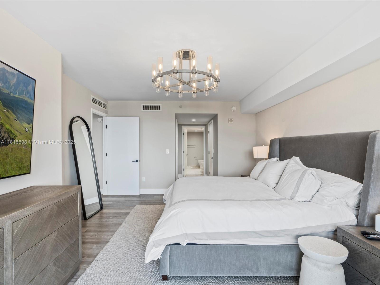 image Ocean Four Condo25