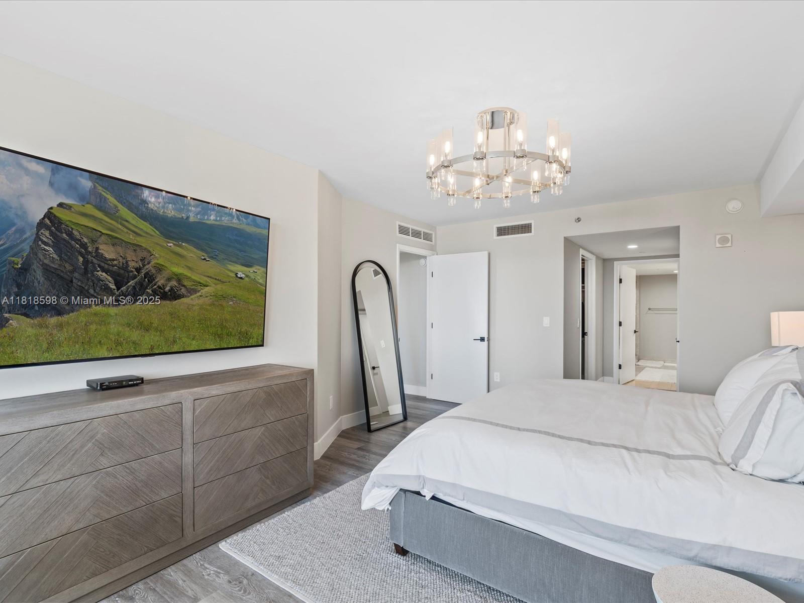 image Ocean Four Condo26