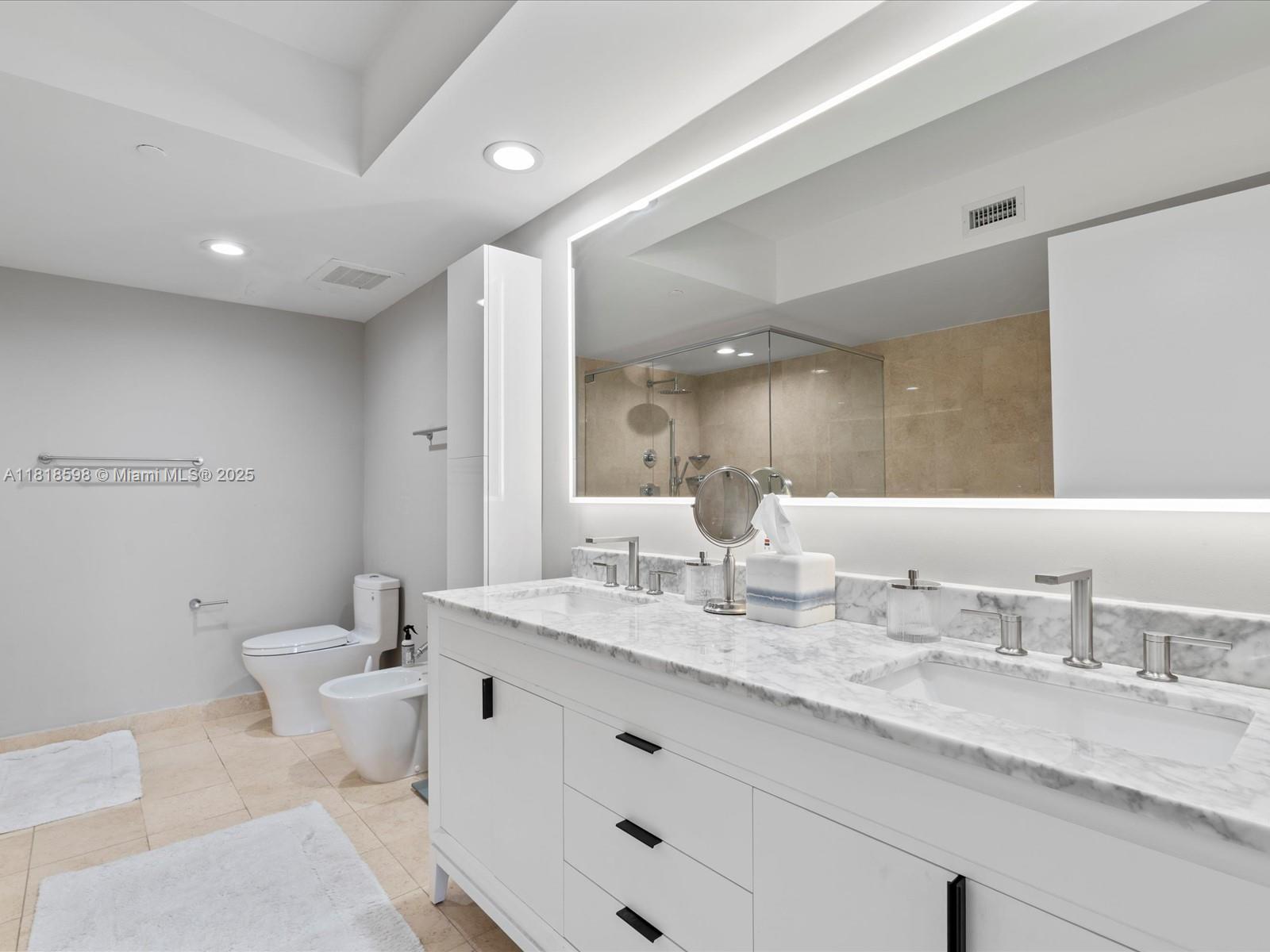 image Ocean Four Condo27