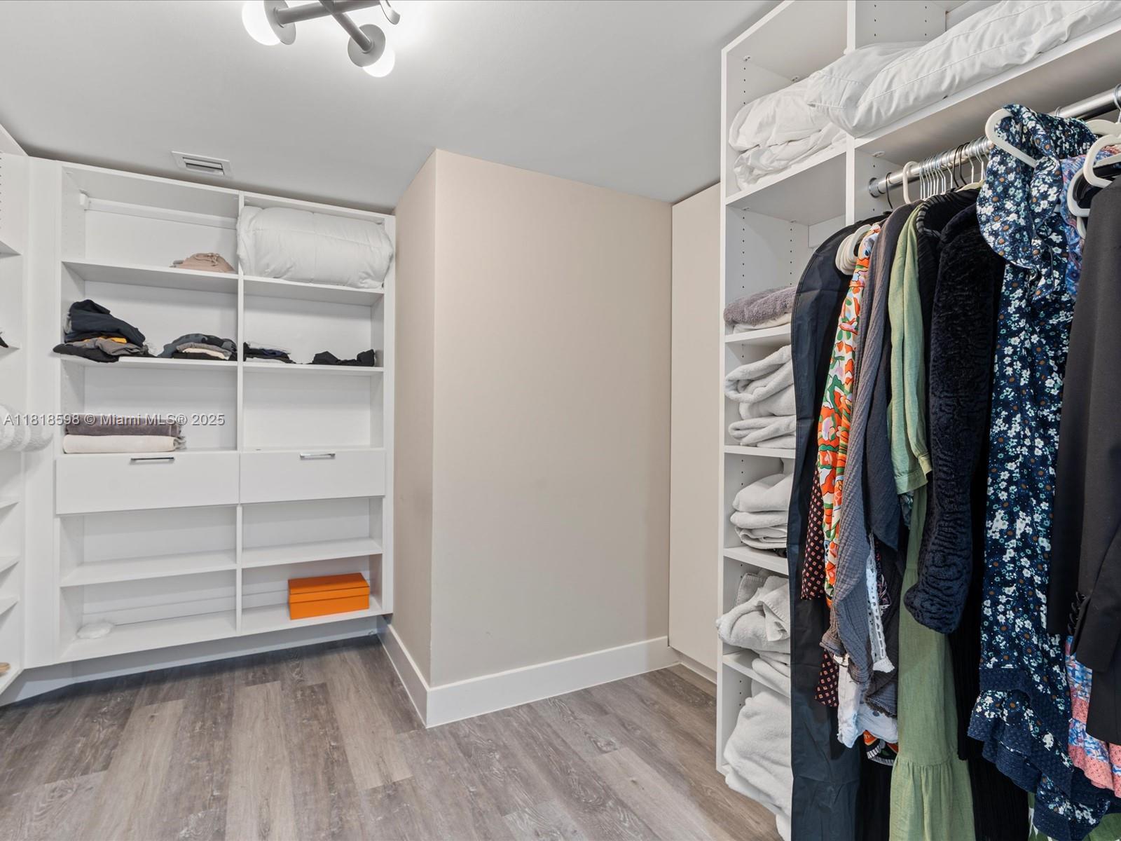 image Ocean Four Condo29