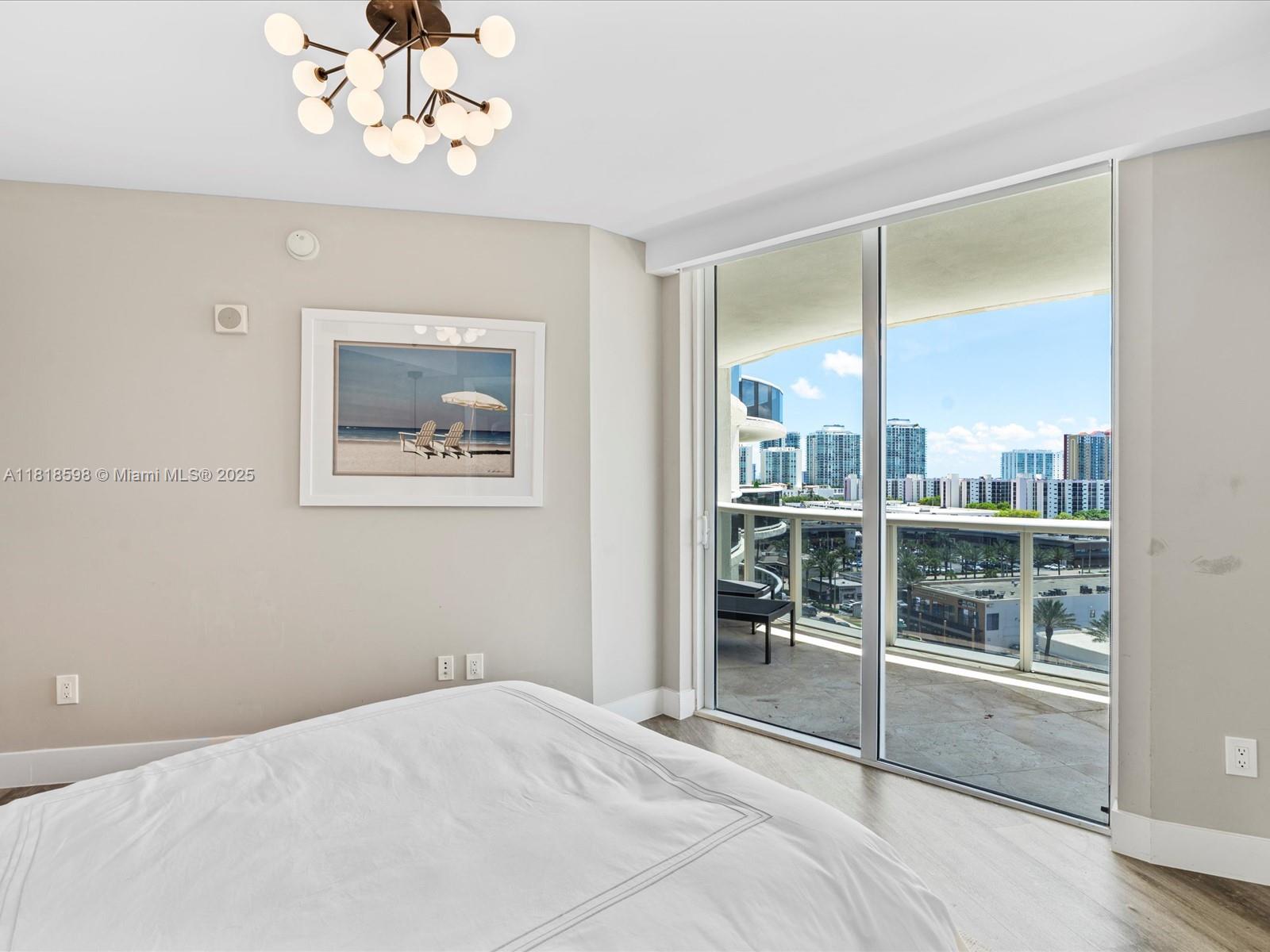 image Ocean Four Condo32