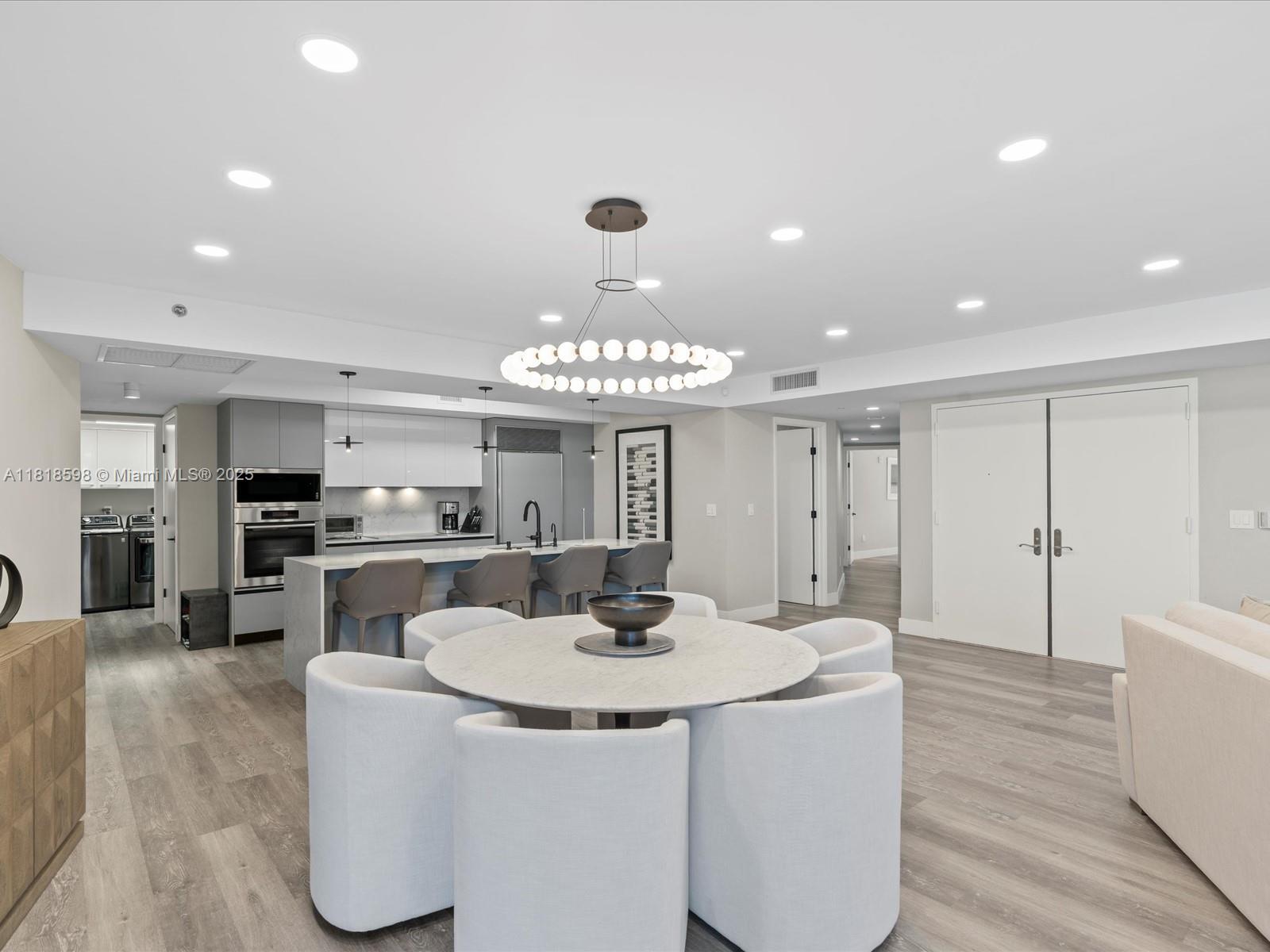 image Ocean Four Condo7