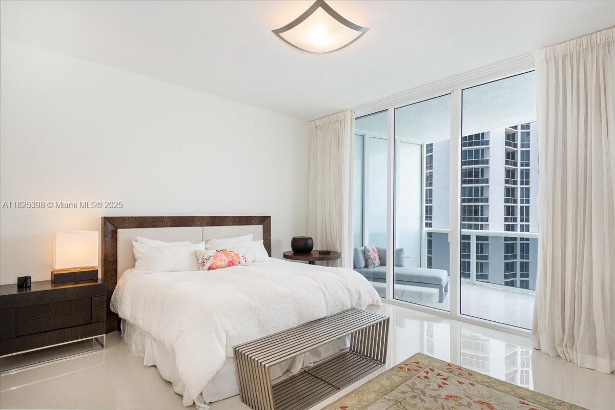 image Tdr Tower Iii Condo13