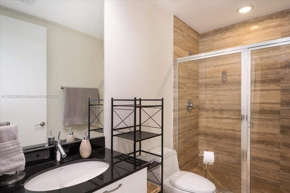 image Tdr Tower Iii Condo18